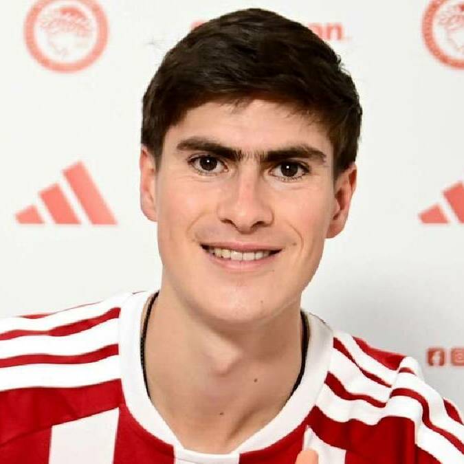 Armando González es nuevo jugador de Olympiacos / X: Olympiacos