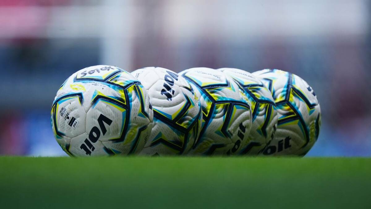 El balón tuvo que esperar para rodar en Guadalajara (Imago7)