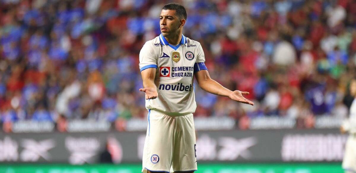 Erik Lira podría estar viviendo sus últimos momentos en el futbol mexicano (Imago7)