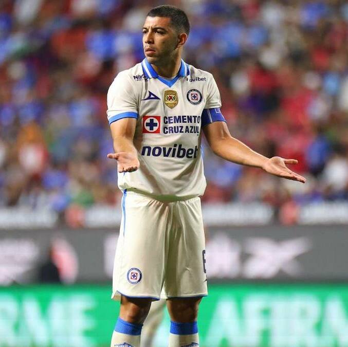 Erik Lira podría estar viviendo sus últimos momentos en el futbol mexicano (Imago7)
