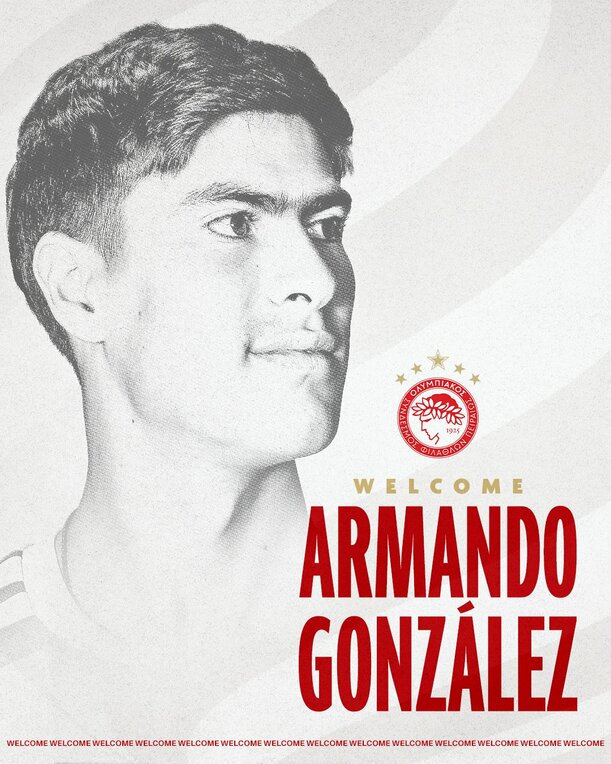 Olympiacos hizo oficial la llegada del delantero mexicano / X: Olympiacos FC