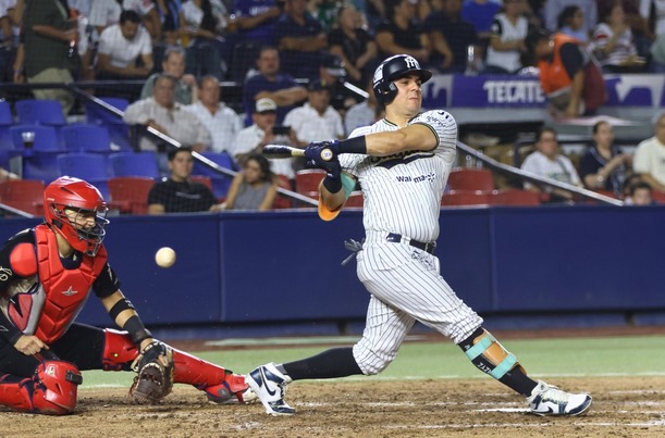 Sultanes definió el partido en extra innings / Roberto Alanís