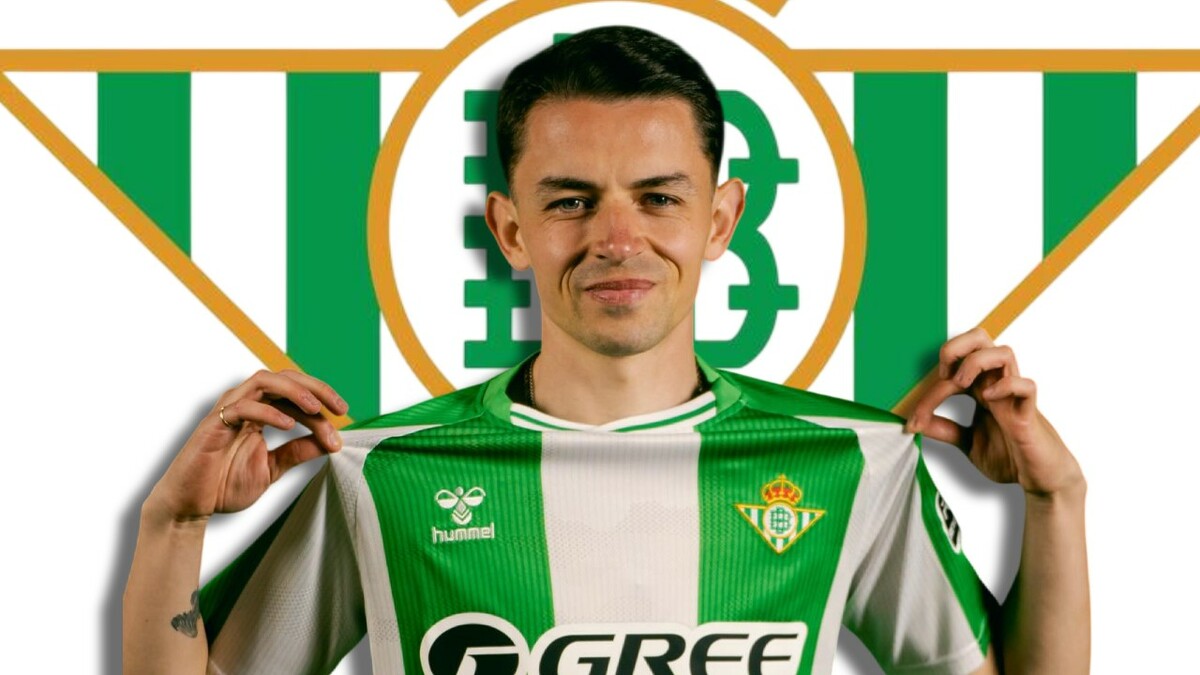 Álvaro Fidalgo firmó con el Betis hasta 2030 (Instagram @alvarofidalgo)