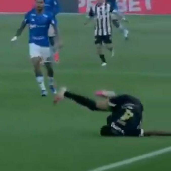 Ruan Trissoldi sufrió fuerte caída de cabeza / Captura