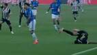 Ruan Trissoldi sufrió fuerte caída de cabeza / Captura