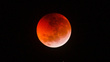Conoce los horarios para que no te pierdas el Eclipse Lunar parcial de este 27 de agosto. (Canva)
