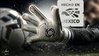 La marca ha conquistado a porteros de talla mundial. (Reuters)
