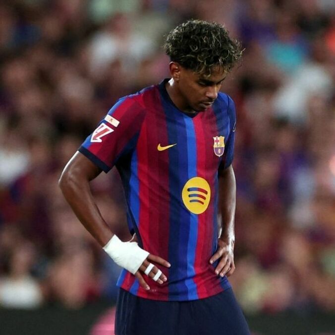 Barcelona no homenajeó a los Campeones del Mundo ante el Athletic Club (Fotografías: Reuters)