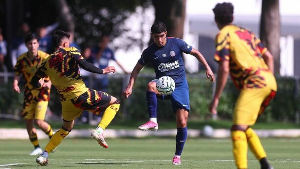 Kevin Castañeda ya tuvo minutos con Chivas (Fotografía: cortesía Chivas)
