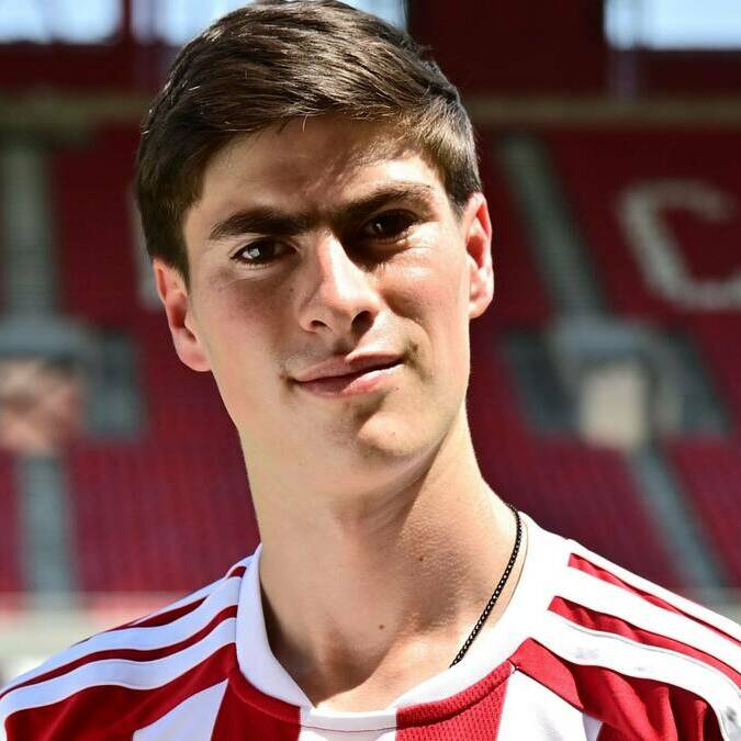 Armando "Hormiga" González (@olympiacosfc)