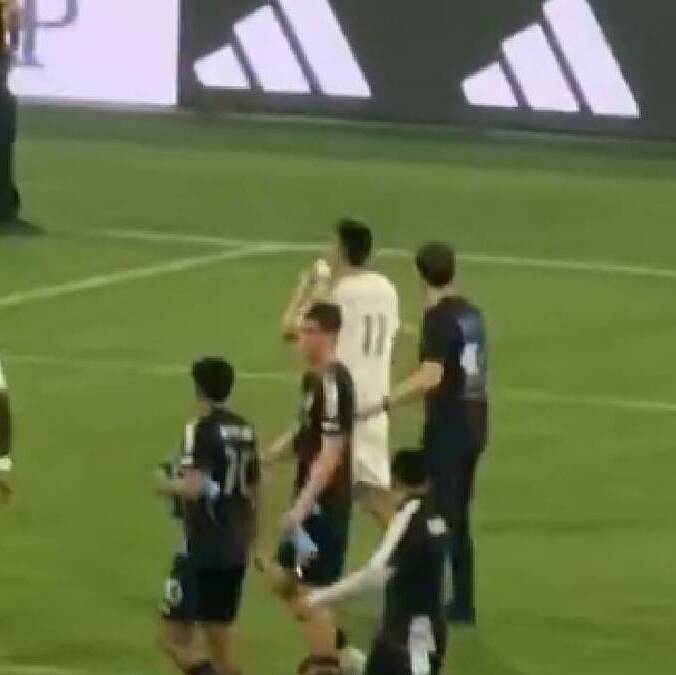 Chucky Lozano ignoró saludo de su exDT Mikey Varas / Captura de pantalla