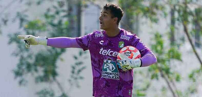 Irving Martínez, tercer portero del León (Imago7)