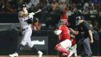 Los Sultanes de Monterrey fueron superiores con el madero para igualar la serie ante Toros de Tijuana. FOTO: Roberto Alanís