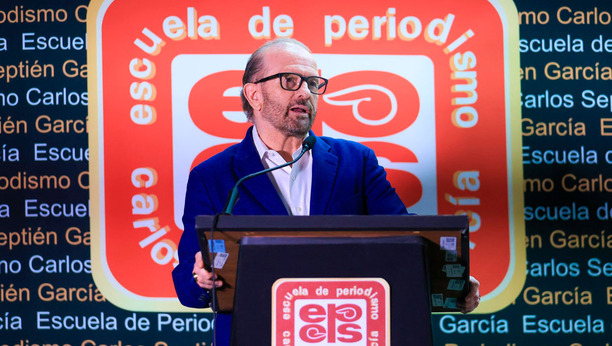 Fernando Schwartz fue reconocido en la Carlos Septién. (Foto: X @fersch_4)