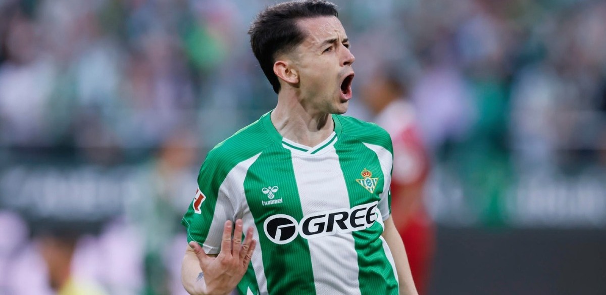 Álvaro Fidalgo se estrenó como goleador del Betis (EFE)