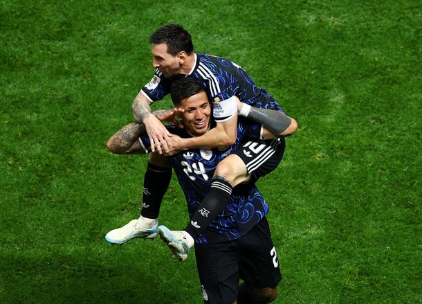 Enzo Fernández celebra su gol ante Inglaterra (Reuters)