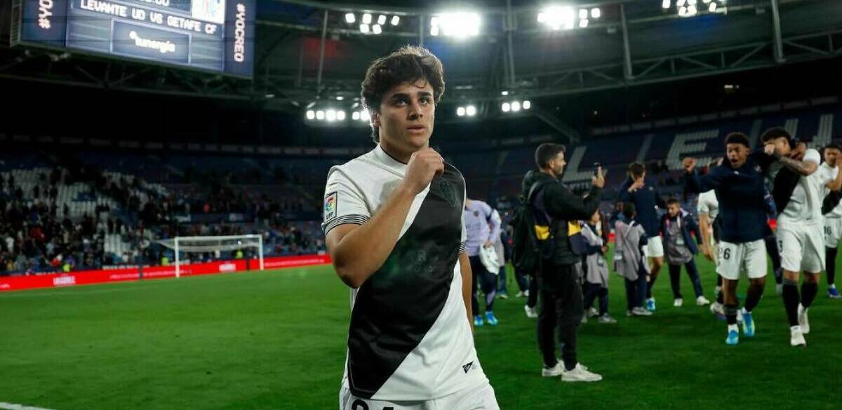 Carlos Álvarez fue el bombazo del América para el Apertura 2026 (@_carlosalvarez10)