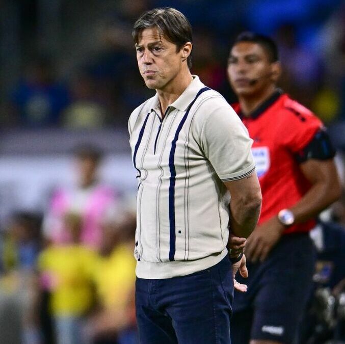 Almada habló del arbitraje y Almeyda no se quedó callado. (Foto: Mexsport)