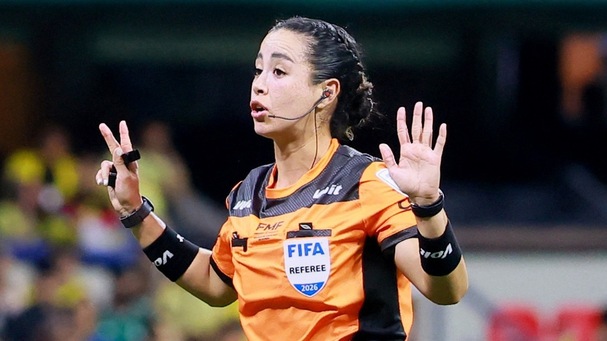 Katia Itzel pitó el Querétaro vs. Tigres (Reuters)
