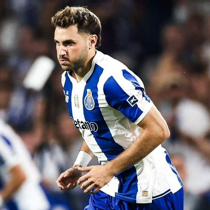 Santiago Gimenez (@FCPorto)