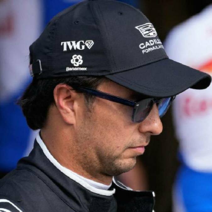Sergio Pérez durante una carrera de la Fórmula 1 con Cadillas. FOTO: Reuters