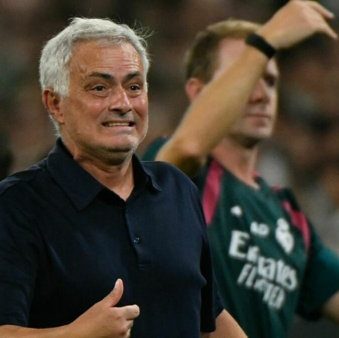 José Mourinho reaccionó tras la derrota del Real Madrid (Fotografía: EFE)