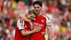 Arsenal remontó en casa ante Chelsea y sigue en el segundo lugar / Reuters