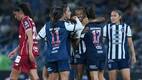 Jugadoras de Rayadas celebran uno de los cinco goles anotados en el duelo ante Toluca. FOTO: Imago7
