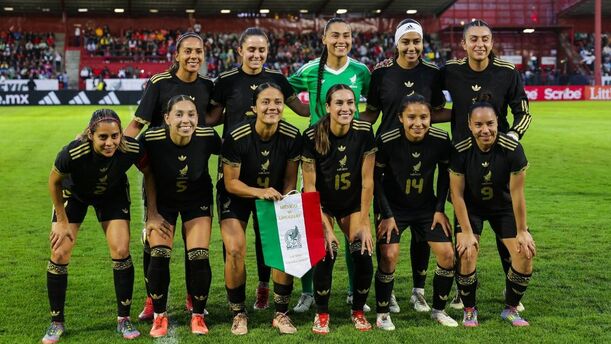 La Selección Mexicana Femenil que jugó el amistoso ante Uruguay. (foto: Mexsport)