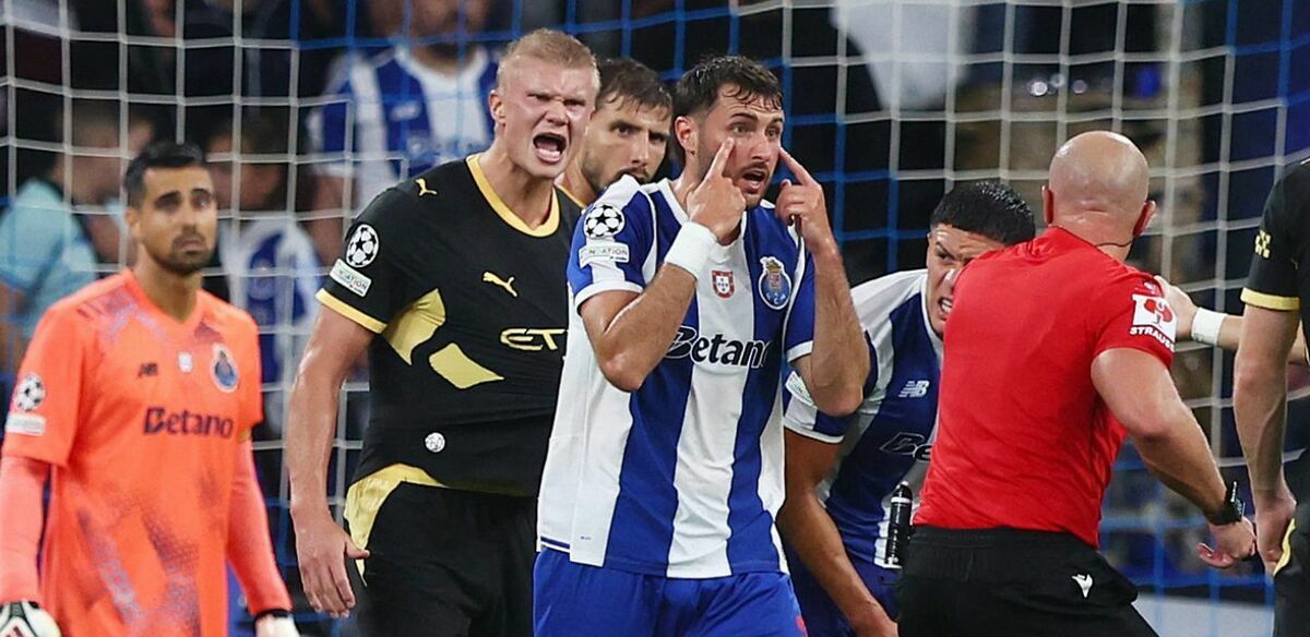 Santiago Gimenez entró al partido que ya iba perdiendo el Porto. (Foto: Reuters)