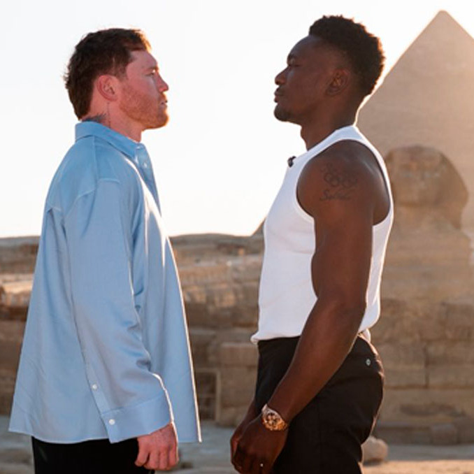 Canelo y Mbilli tuvieron su primer careo en Egipto. (Foto: X @Canelo)