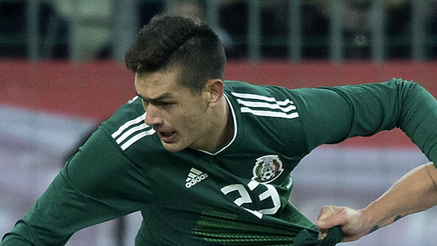 César Montes será evaluado en Monterrey de su lesión