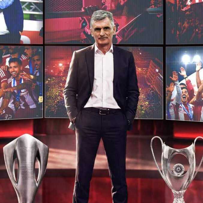 José Luis Mendlibar ganó cuatro títulos con el Olympiacos (@olympiacosfc)