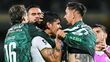 Sebastián Vegas fue expulsado por jalar del cabello a Robert Morales (Fotografía: Mexsport)