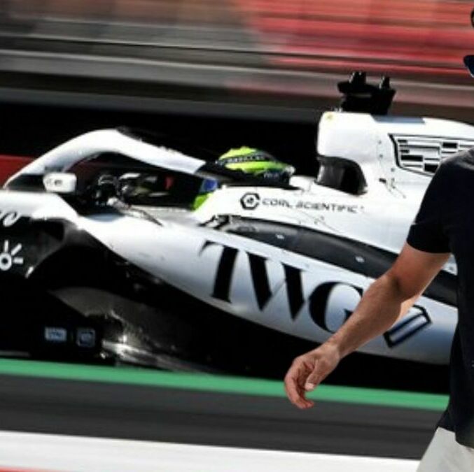 Checo excedió el límite de velocidad y fue multado su escudería 2 veces. (Foto: @Schecoperez)