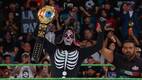 La Parka celebra su triunfo en la primera noche de Triplemania 34 desde Las Vegas. FOTO: Captura @luchalibreaaa