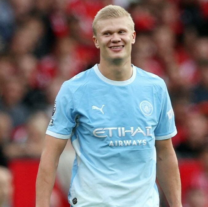 Erling Haaland firmó el gol de la victoria del City ante el Man United (Reuters)