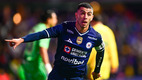 Erik Lira, feliz de seguir ligado a Cruz Azul. (Foto: Mexsport)