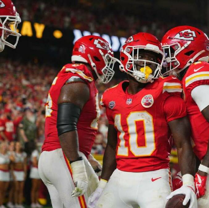 Kansas City arranca la temporada con victoria sobre Denver Broncos / Reuters