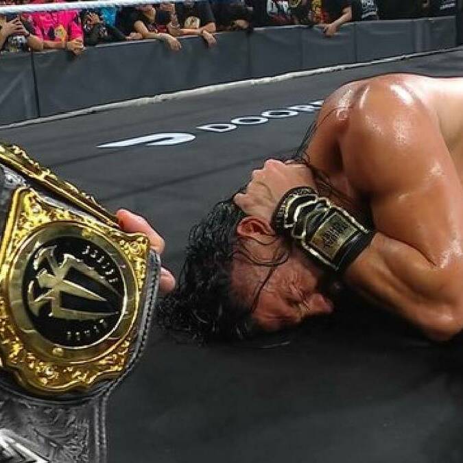 Roman Reings retiene su título de WWE / Captura