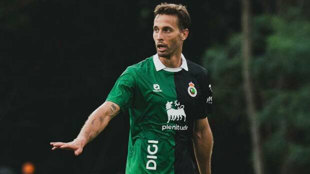 Sergio Canales se lució con un gran gol de tiro libre (@realracingclub)