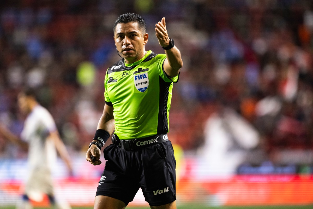 Víctor Alfonso Cáceres pitará el América vs Chivas del AP2026 (Imago7)