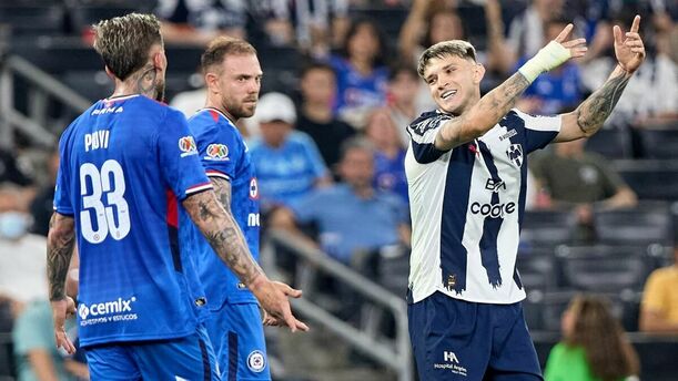 Cruz Azul y Rayados no la pasan nada bien. (Foto: Mexsport)