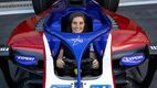 Tatiana Calderón se convirtió en la primera mujer en ganar una carrera en la historia de la NASCAR Brasil (Fotografía: X @TataCalde)