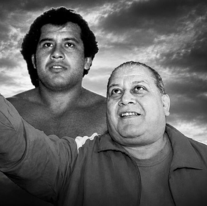 Se dio a conocer el fallecimiento de Franco Colombo. (foto: @LuchaLibreYya/ ChatGPT)