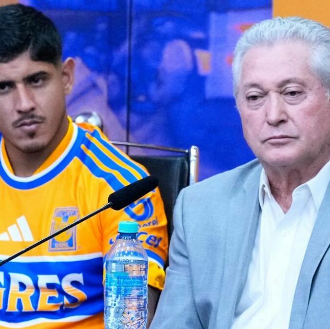 Vucetich habló con Alan Franco. (Foto: Mexsport)