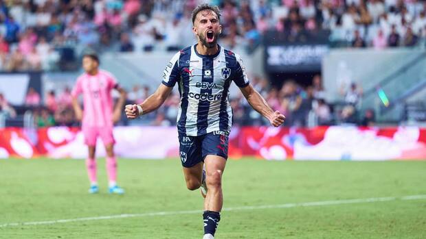 Diego Rossi anotó el gol de la victoria (Mexsport)