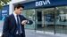 Este será el nuevo horario en sucursales de BBVA México a partir de 2026. (Foto: ChatGPT).