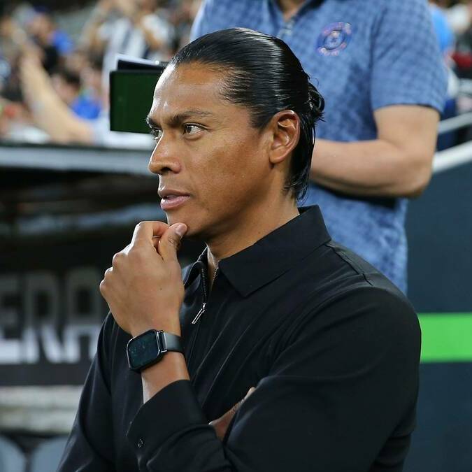 Joel Huiqui vive horas difíciles en Cruz Azul (Imago7)