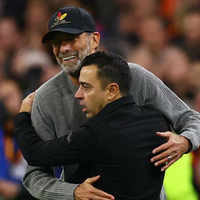 Jürgen Klopp y Xavi Hernández (Reuters)